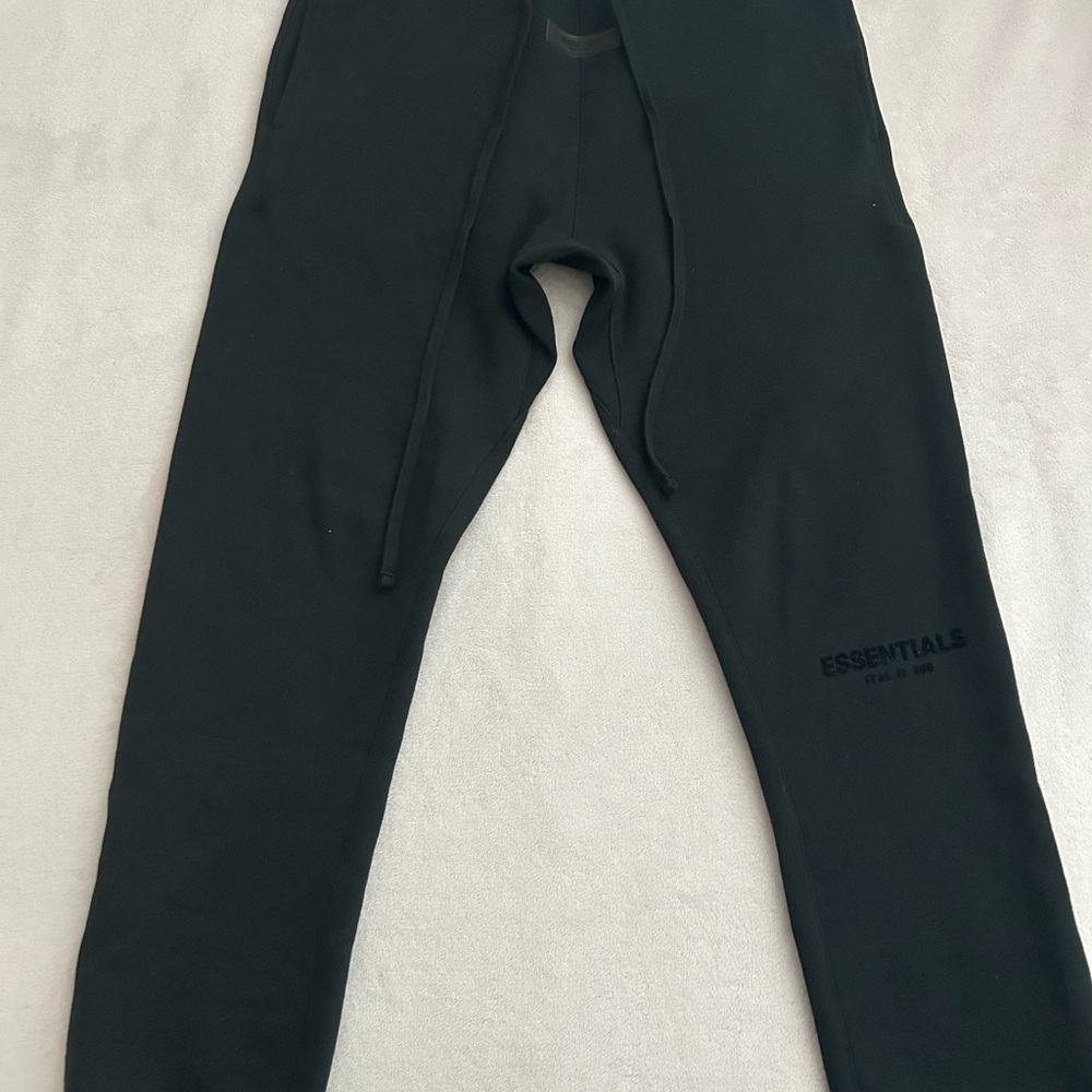 Essentials Black Sweatpants “Stretch Limo” Size small